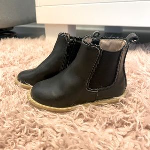 Monkey Feet black boots